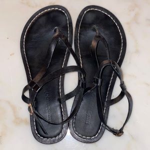 Women's Bernardo Black Leather Sandals / Size 8